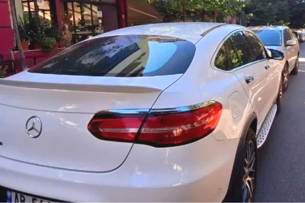 Makina ne shitje  ne Tirane - 29,000 Euro