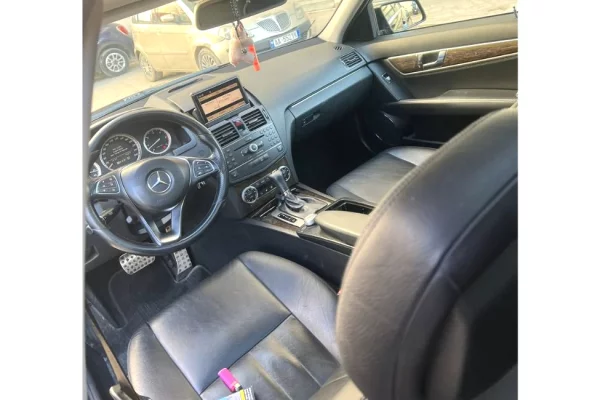 Makina ne shitje  ne Tirane - 5,500 Euro