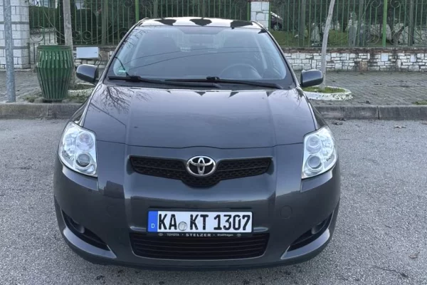 Makina ne shitje  ne Tirane - 4,600 Euro