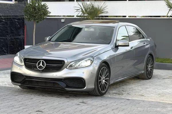 Makina ne shitje  ne Tirane - 10,900 Dollar