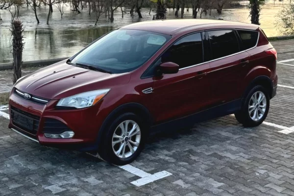 Makina ne shitje  ne Tirane - 6,500 Euro