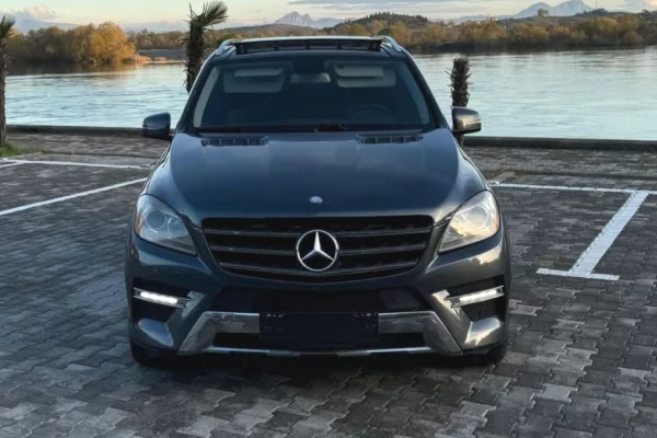 Makina ne shitje  ne Tirane - 14,500 Euro