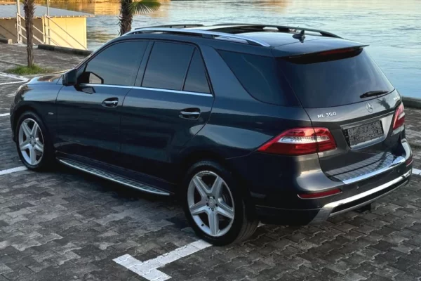 Makina ne shitje  ne Tirane - 14,500 Euro