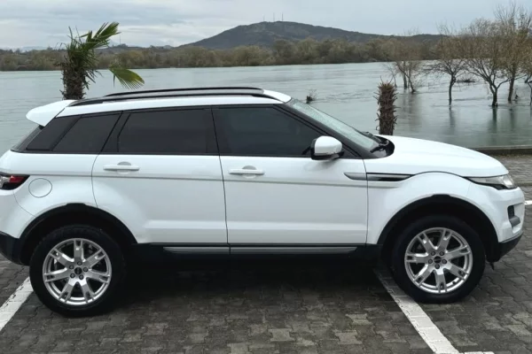 Makina ne shitje  ne Tirane - 14,500 Euro