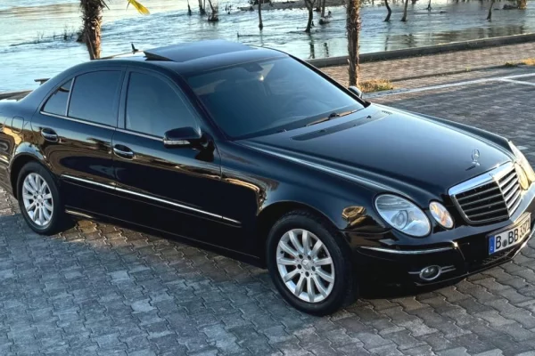 Makina ne shitje  ne Tirane - 6,400 Euro