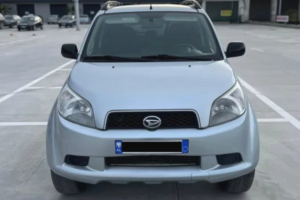 Makina ne shitje  ne Tirane - 5,300 Euro