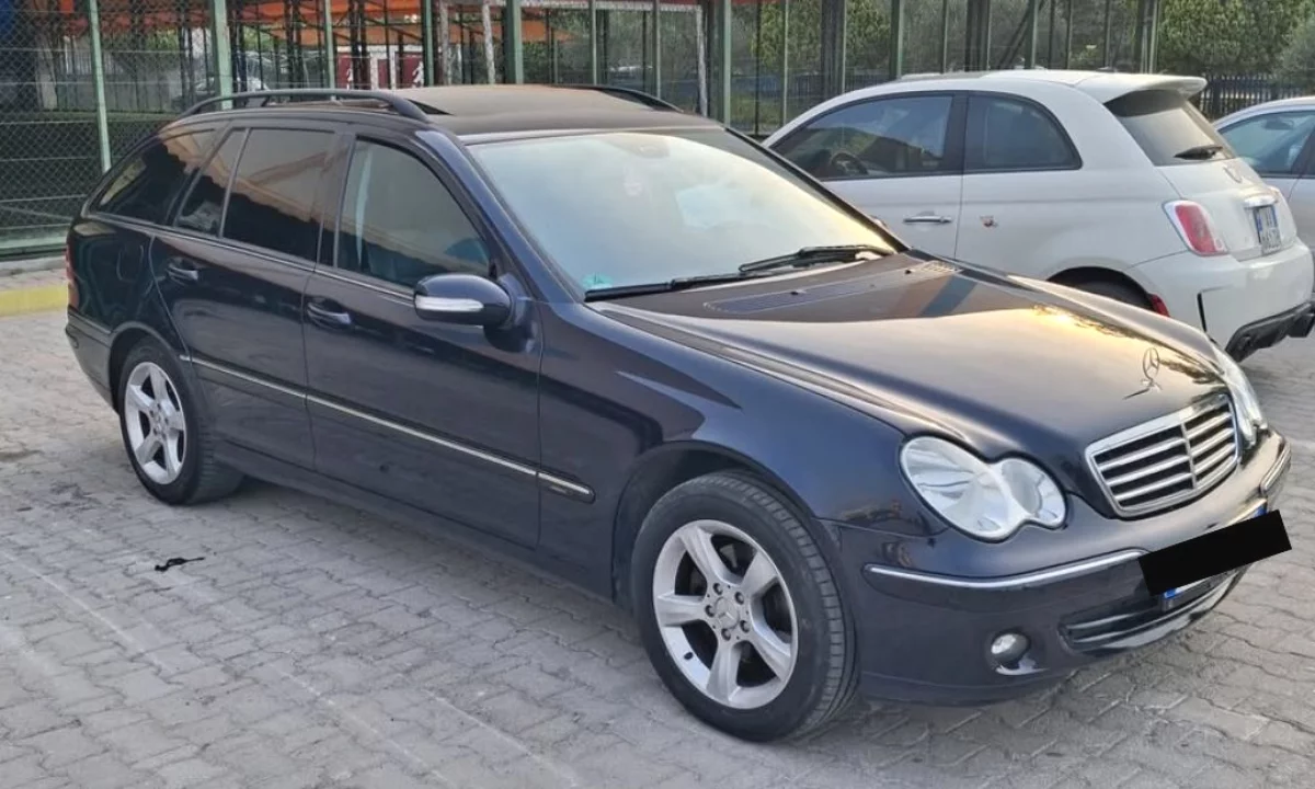 Makina ne shitje ne Tirane, Mercedes-Benz, 2006 Diesel,Kambio Manual Pagesa 3,800  Euro.