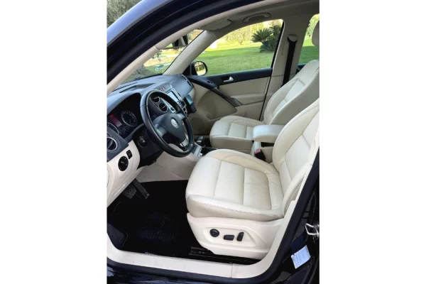 Makina ne shitje ne Tirane - 8,700 Euro