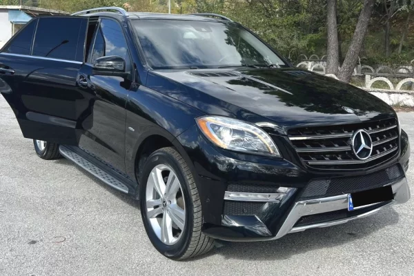 Makina ne shitje ne Tirane - 13,000 Euro