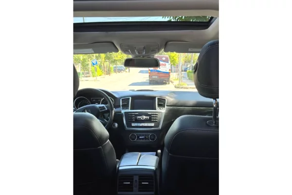 Makina ne shitje ne Tirane - 13,000 Euro