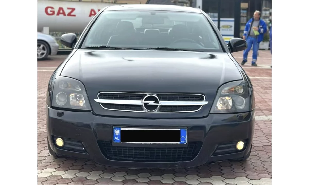 Makina ne shitje ne Tirane, Opel, 2005 Diesel,Kambio Manual Pagesa 1,800  Euro.
