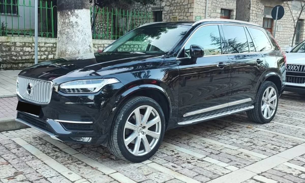 Makina ne shitje ne Tirane, Volvo, 2016 Diesel,Kambio Automatik Pagesa 26,000  Euro.