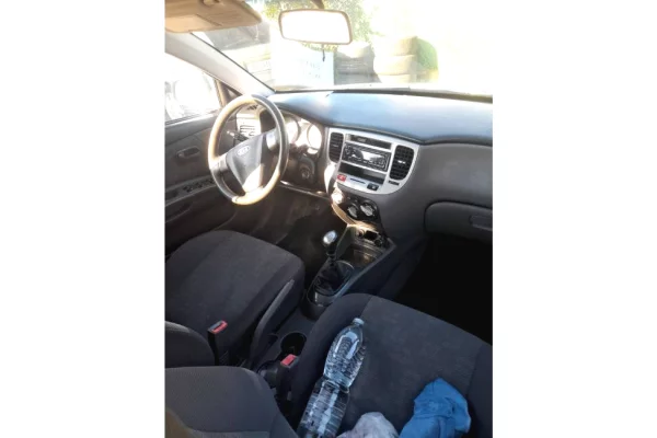 Makina ne shitje ne Tirane - 2,500 Euro