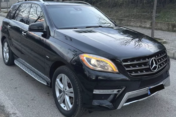 Makina ne shitje ne Tirane - 13,300 Euro