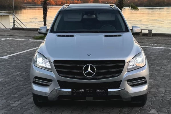 Makina ne shitje ne Tirane - 13,500 Euro