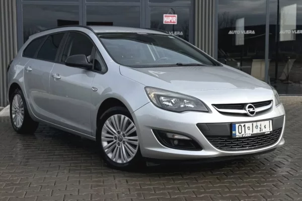 Cars for sale in Pristina - 6,900 Euro