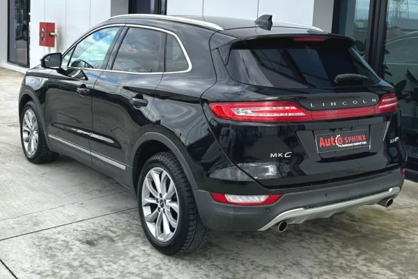 Makina ne shitje ne Tirane - 14,500 Euro