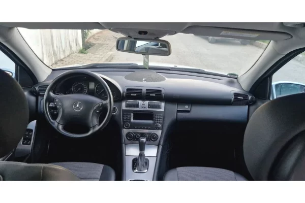 Makina ne shitje ne Tirane - 4,000 Euro