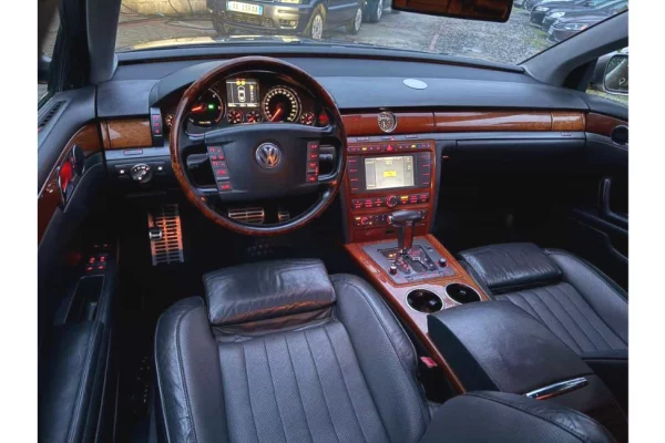 Makina ne shitje ne Tirane - 4,000 Euro