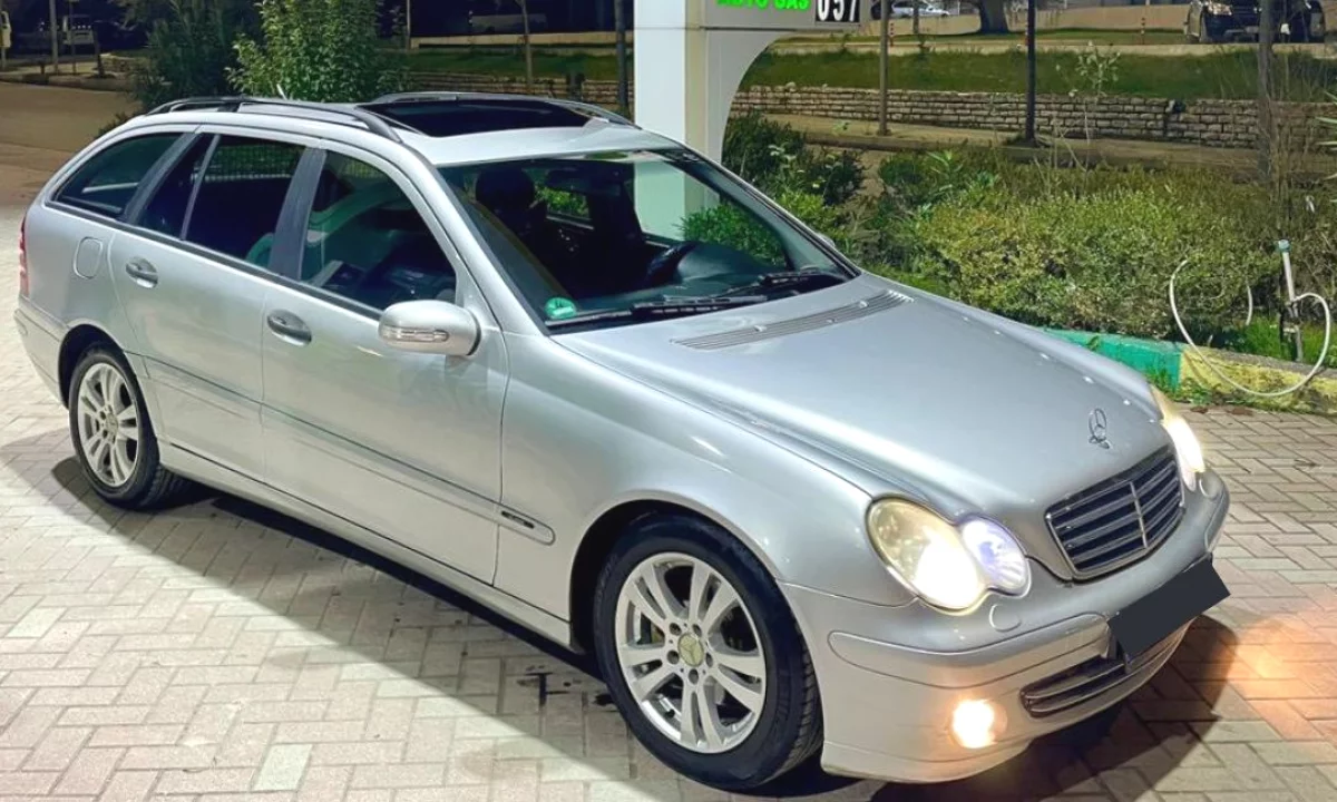 Makina ne shitje ne Tirane, Mercedes-Benz, 2005 Diesel,Kambio Automatik Pagesa 3,800  Euro.