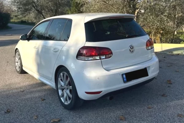 Makina ne shitje ne Tirane - 5,300 Euro