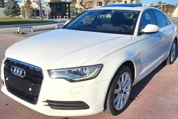 Makina ne shitje ne Tirane - 8,500 Euro