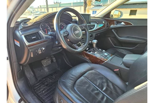 Makina ne shitje ne Tirane - 8,500 Euro