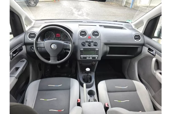 Makina ne shitje ne Tirane - 4,000 Euro