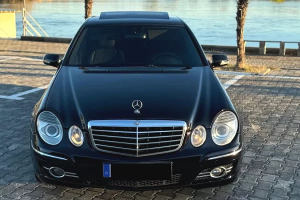 Makina ne shitje ne Tirane - 6,400 Euro