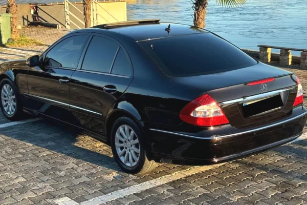 Makina ne shitje ne Tirane - 6,400 Euro