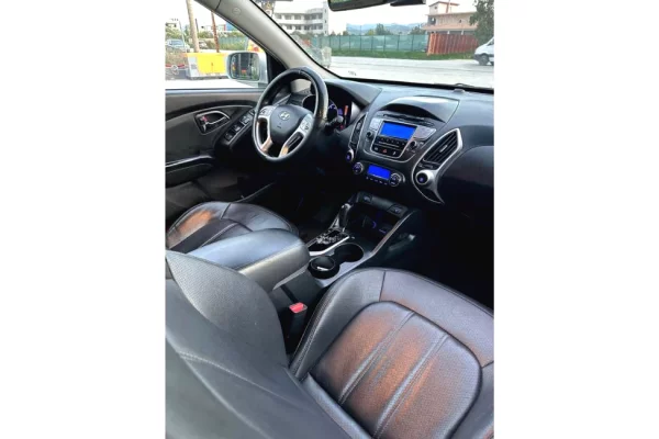 Cars for sale in Tirana - 6,900 Euro