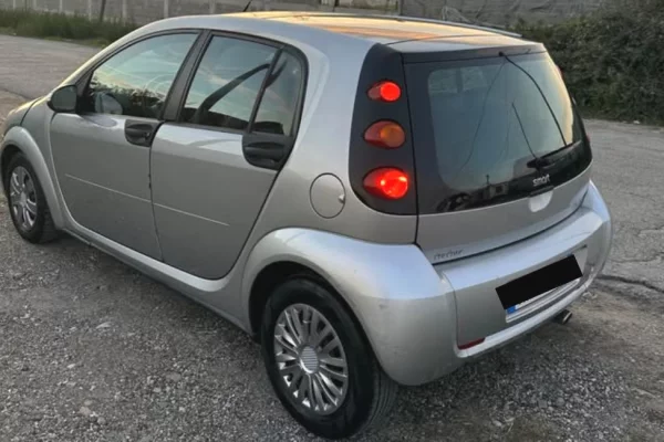 Cars for sale in Elbasan - 1,980 Euro