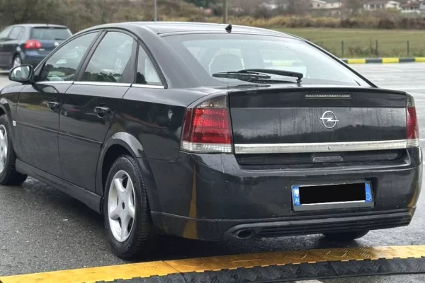 Cars for sale in Tirana - 1,800 Euro