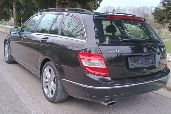 Cars for sale in Tirana - 5,500 Euro