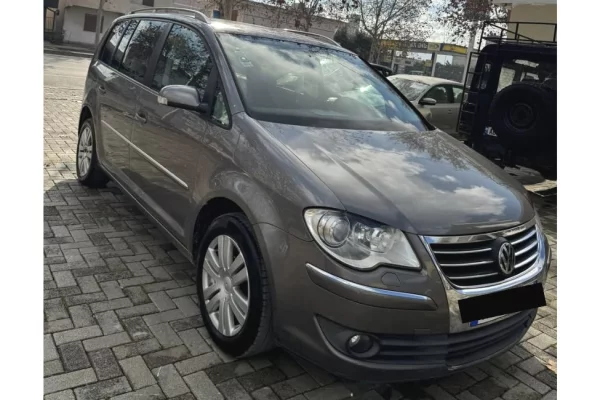 Cars for sale in Tirana - 5,300 Euro