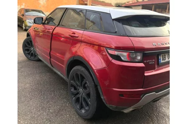 Makina ne shitje ne Tirane - 9,600 Euro