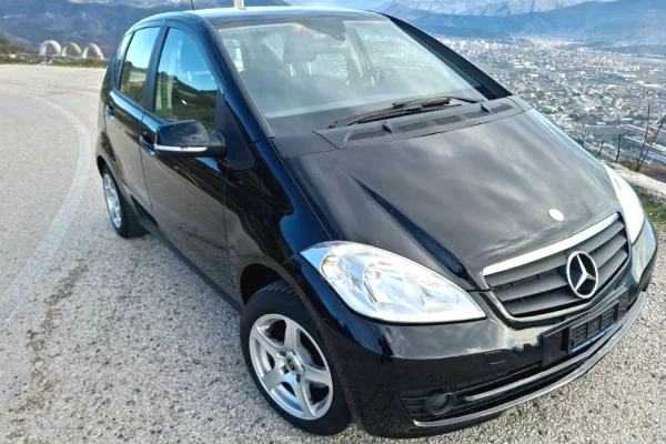 Cars for sale in Elbasan - 4,300 Euro