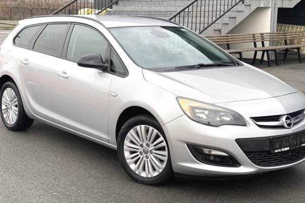 Cars for sale in Pristina - 6,900 Euro