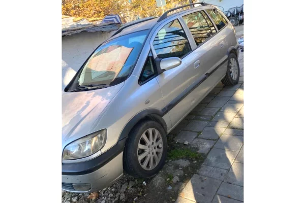 Cars for sale in Tirana - 1,200 Euro