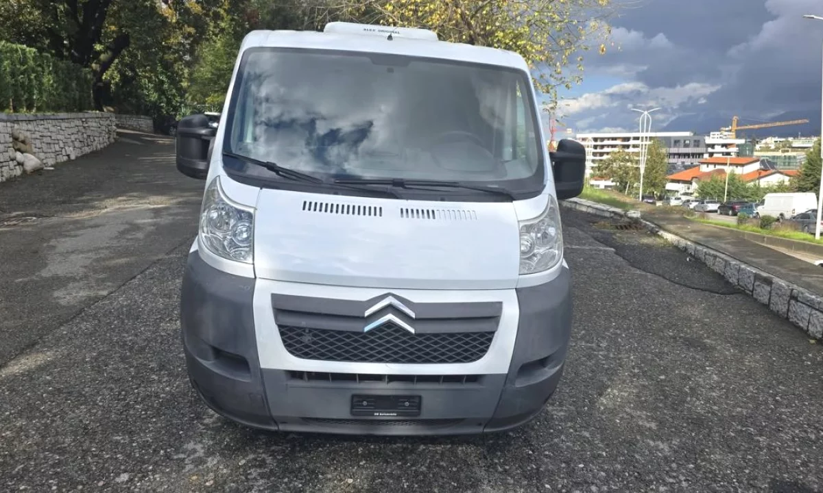 Makina ne shitje ne Tirane, Citroen, 2011 Diesel,Kambio Manual Pagesa 7,900  Euro.