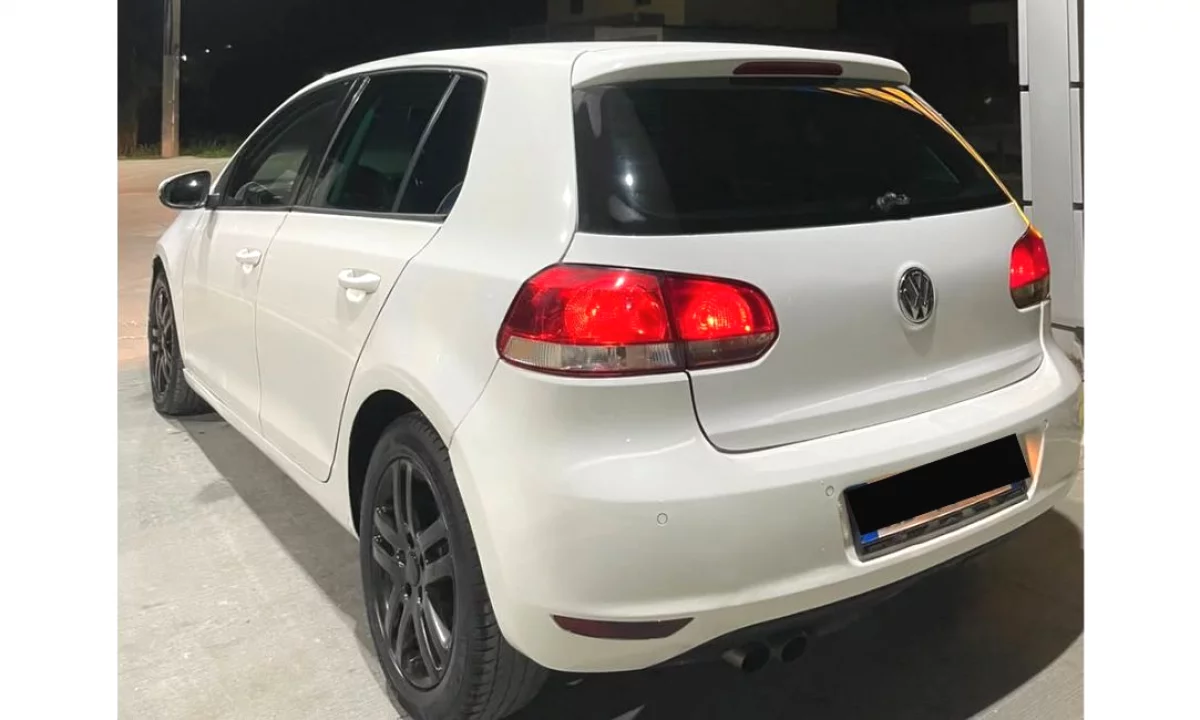 Makina ne shitje ne Tirane, Volkswagen, 2009 Diesel,Kambio Manual Pagesa 3,600  Euro.