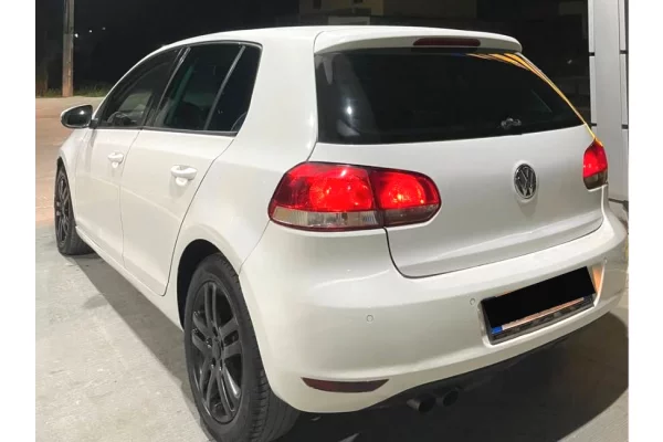 Makina ne shitje ne Tirane - 3,600 Euro