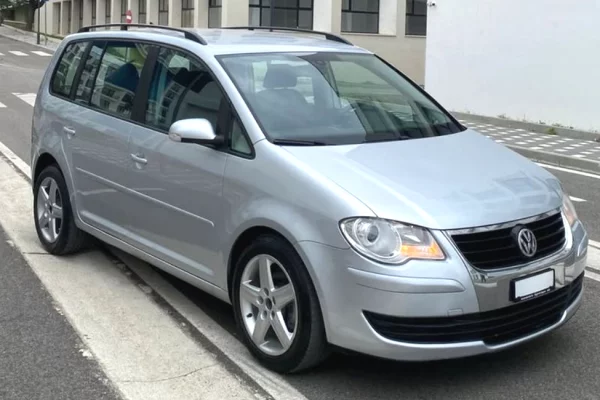 Makina ne shitje ne Tirane - 5,300 Euro