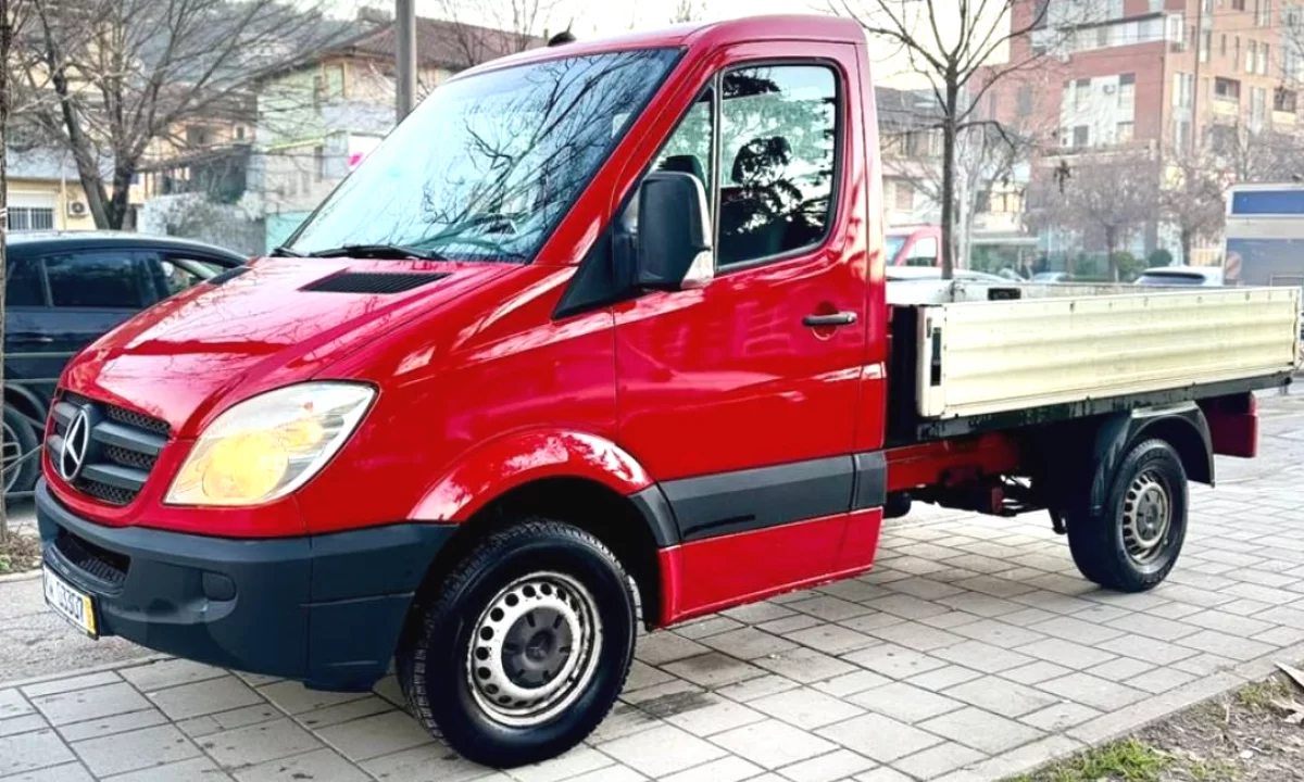 Makina ne shitje ne Tirane, Mercedes-Benz, 2010 Diesel,Kambio Manual Pagesa 9,500  Euro.