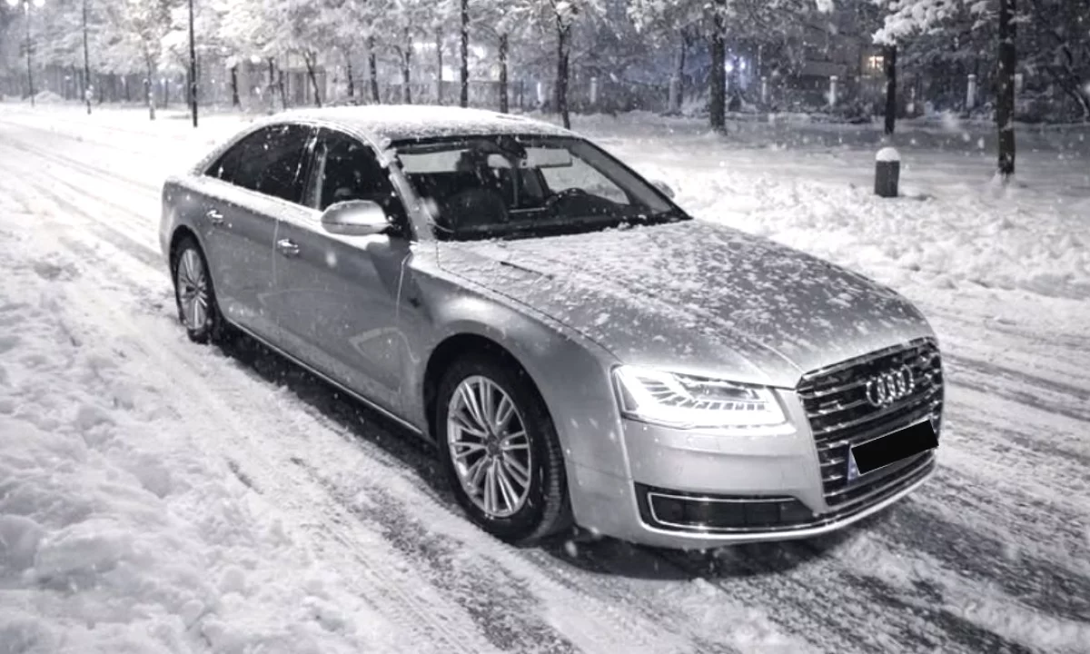 Makina ne shitje ne Tirane, Audi, 2015 Diesel,Kambio Automatik Pagesa 15,999  Euro.