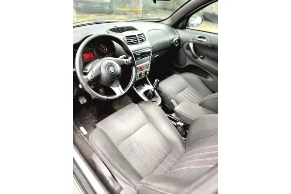 Makina ne shitje ne Tirane - 2,500 Euro