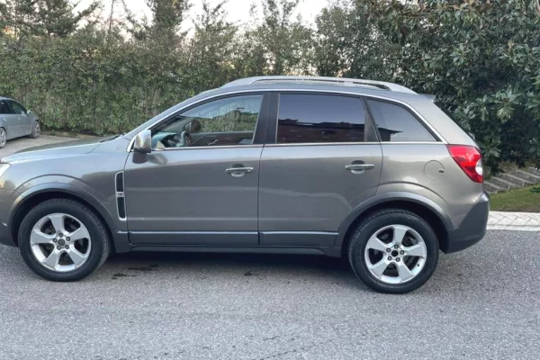 Makina ne shitje ne Tirane - 5,500 Euro