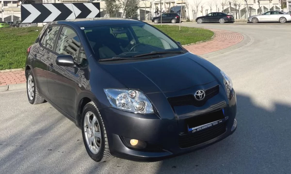 Makina ne shitje ne Tirane, Toyota, 2008 Diesel,Kambio Manual Pagesa 4,300  Euro.