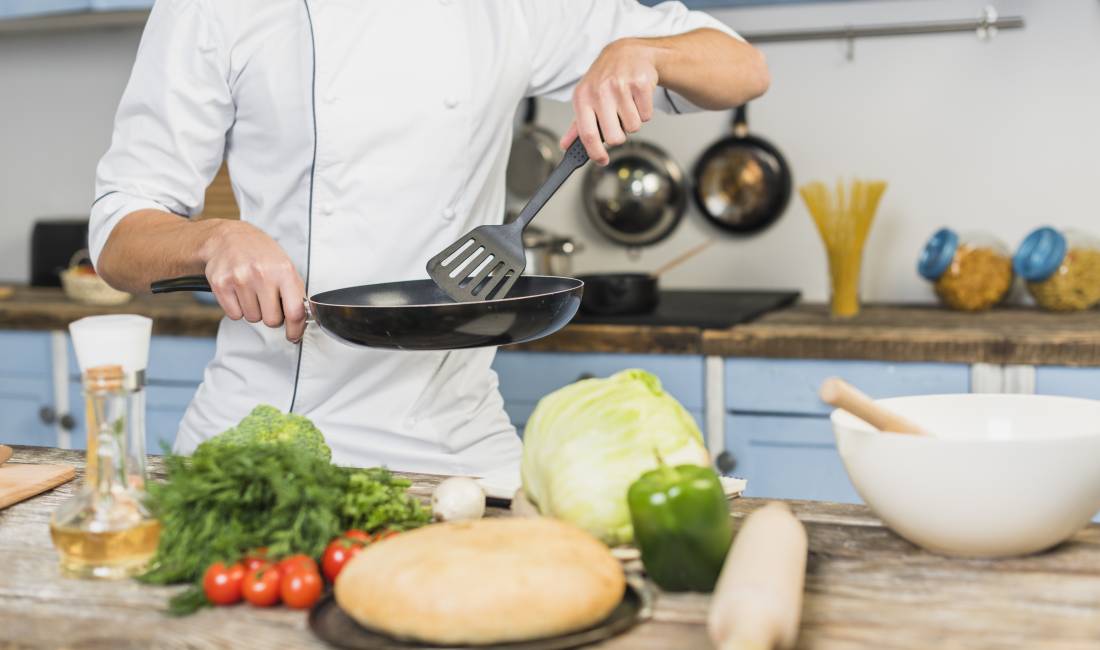 Njoftime Pune Kuzhinier