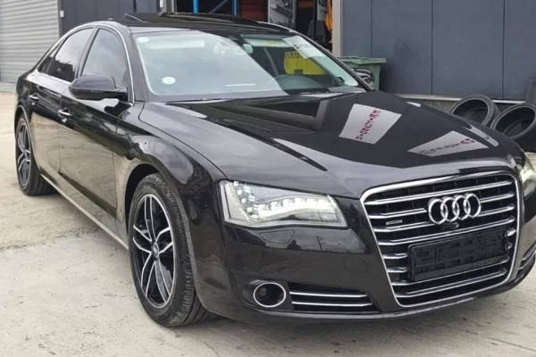 Makina ne shitje ne Tirane - 10,900 Euro